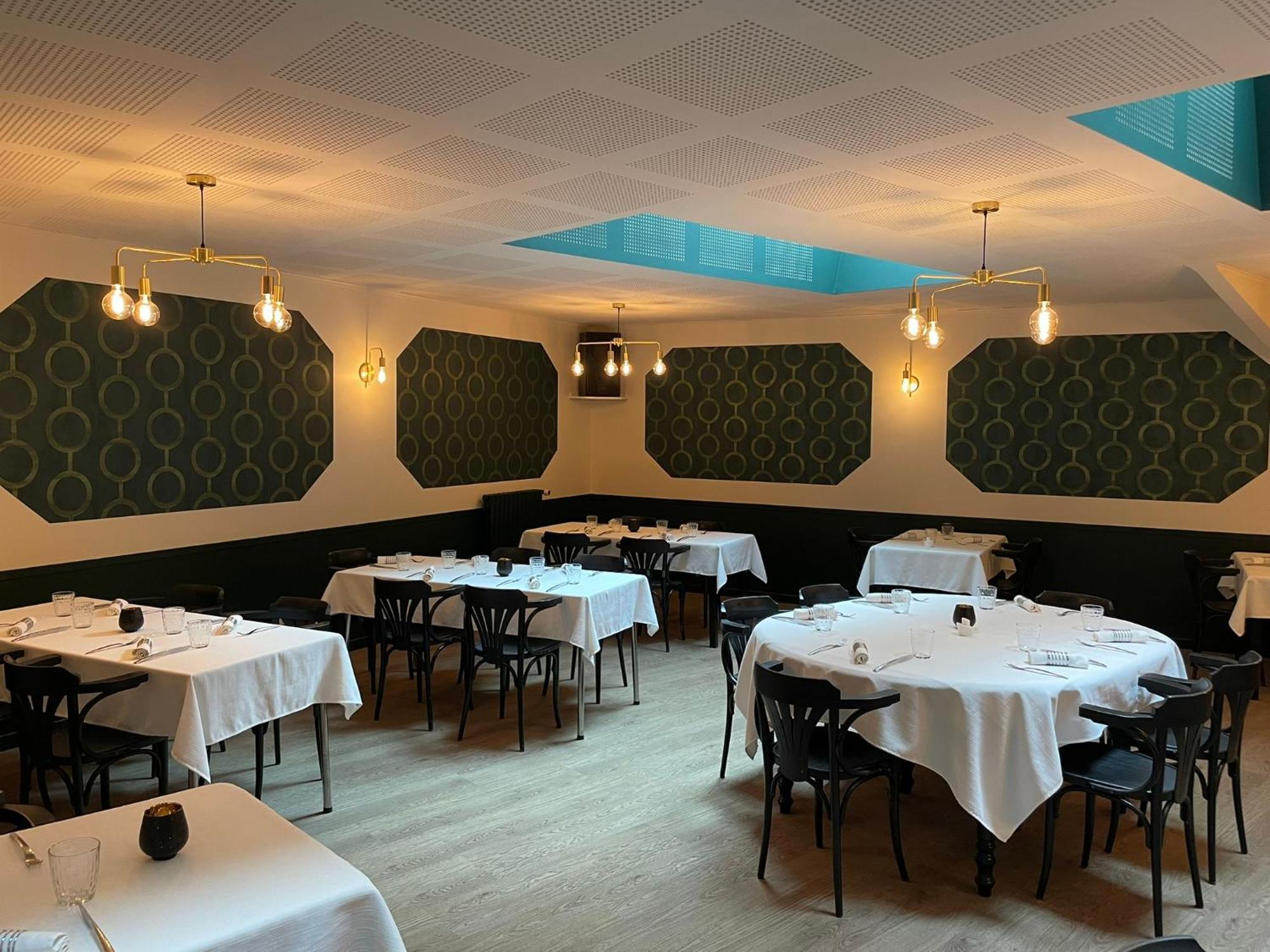 Restaurant Hotel Logis Chez Sophie Briouze 외부 사진