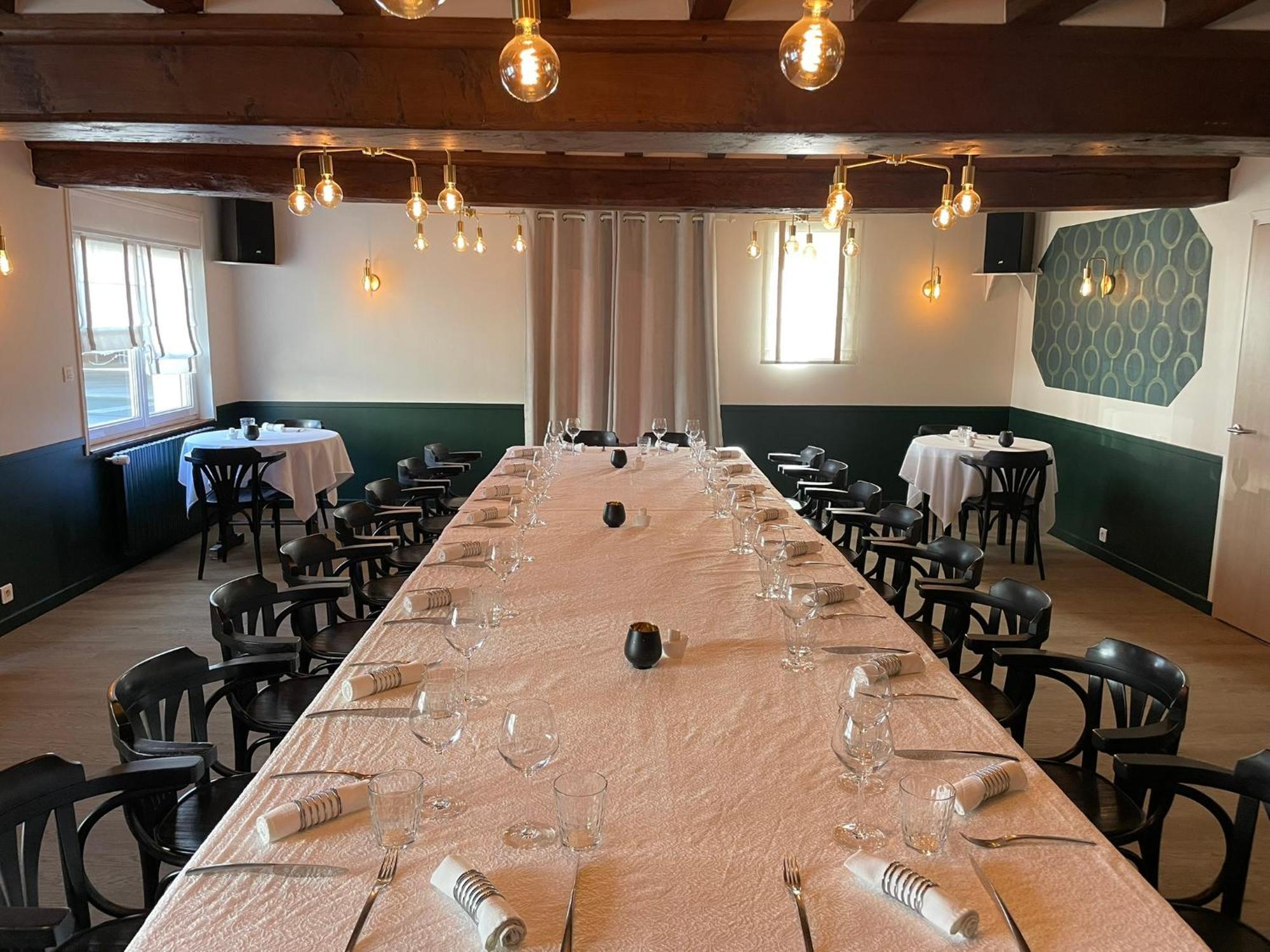 Restaurant Hotel Logis Chez Sophie Briouze 외부 사진