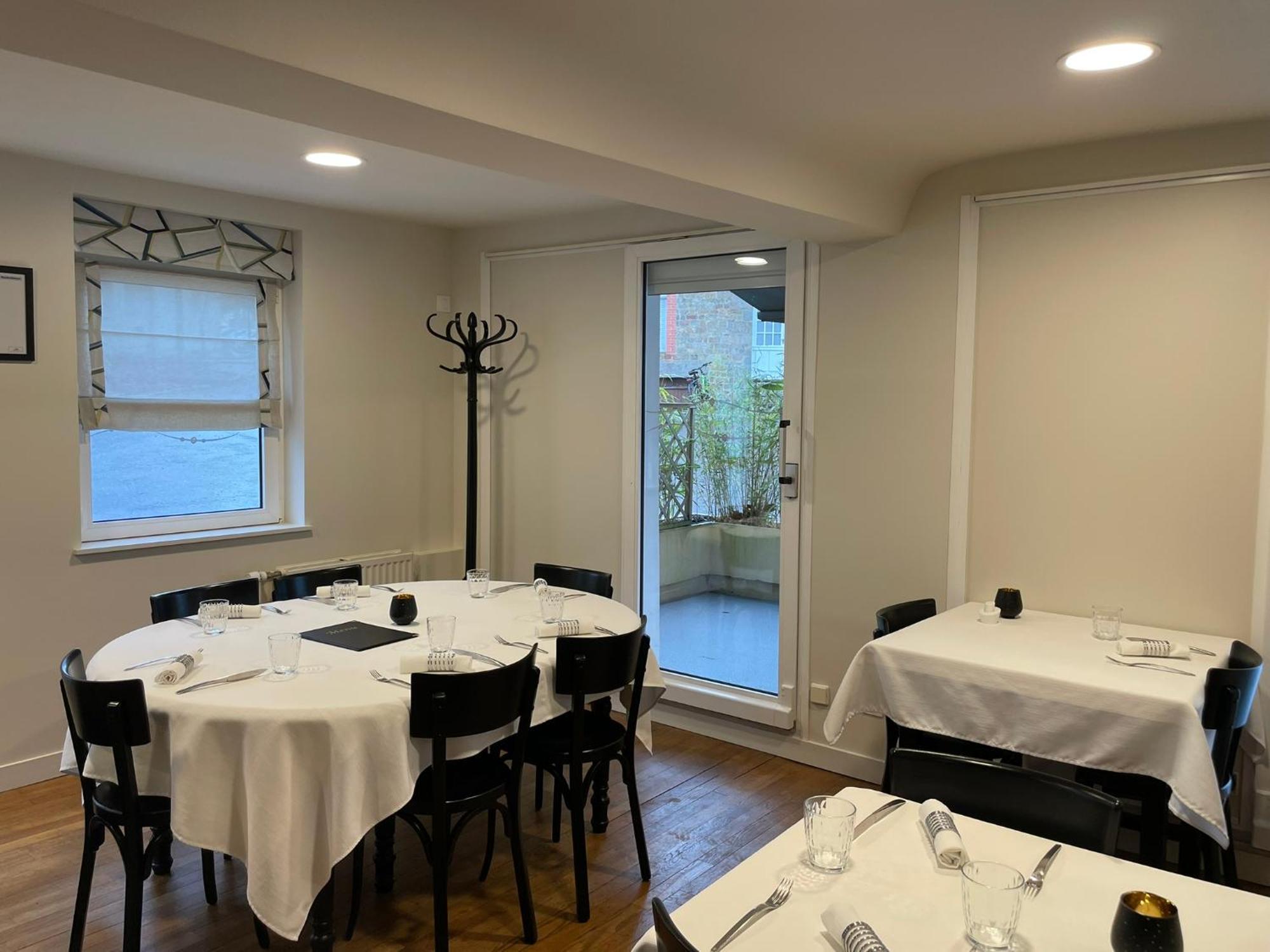 Restaurant Hotel Logis Chez Sophie Briouze 외부 사진